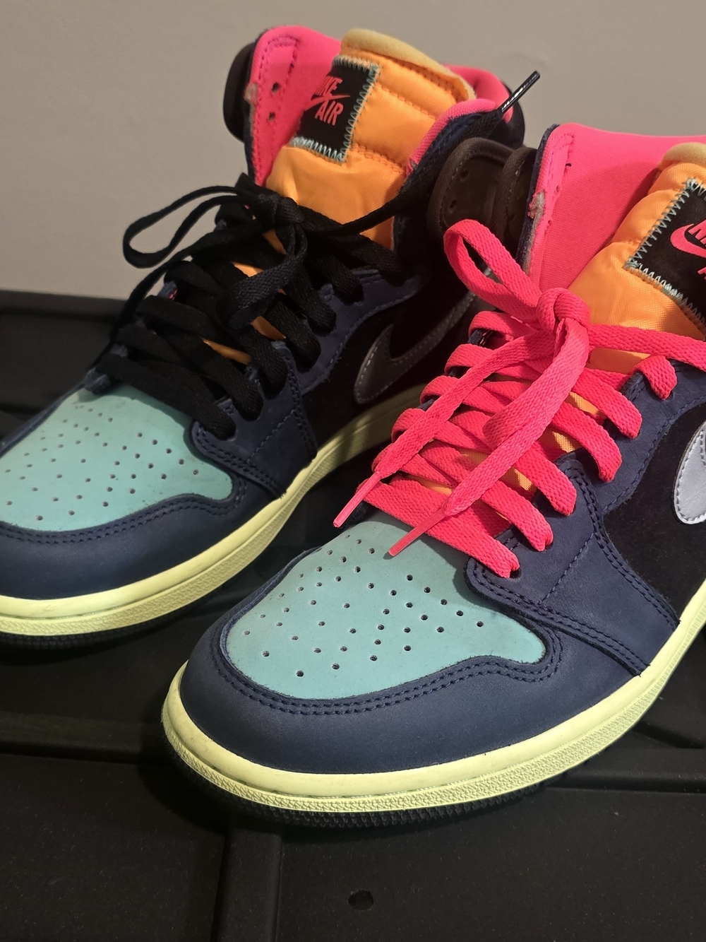 Jordan 1 Retro High "Tokyo Bio Hack" - 555088-201